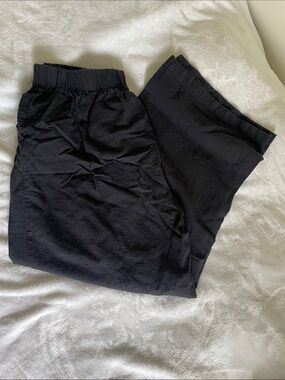 Black Wide-Leg Elastic Waist Pants